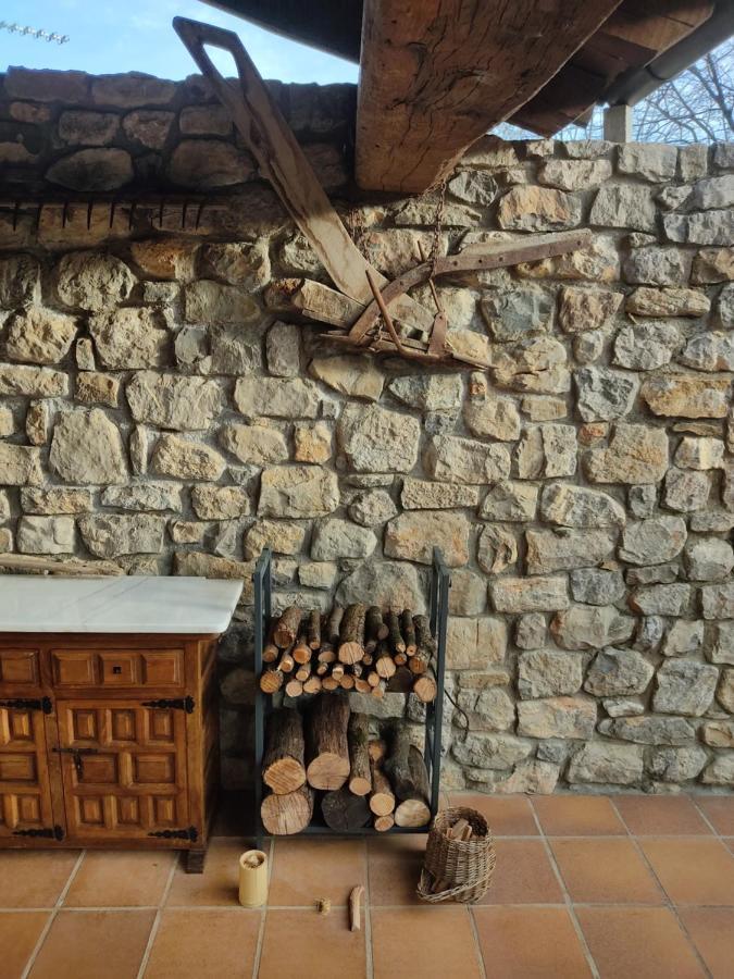 El Vilarot. La Casa De Piedra En La Naturaleza. Girona Exteriér fotografie